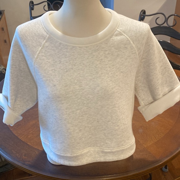 NEW BALANCE Cropped  reversible white gray heather short sleeve Sweatshirt MED - Picture 4 of 11